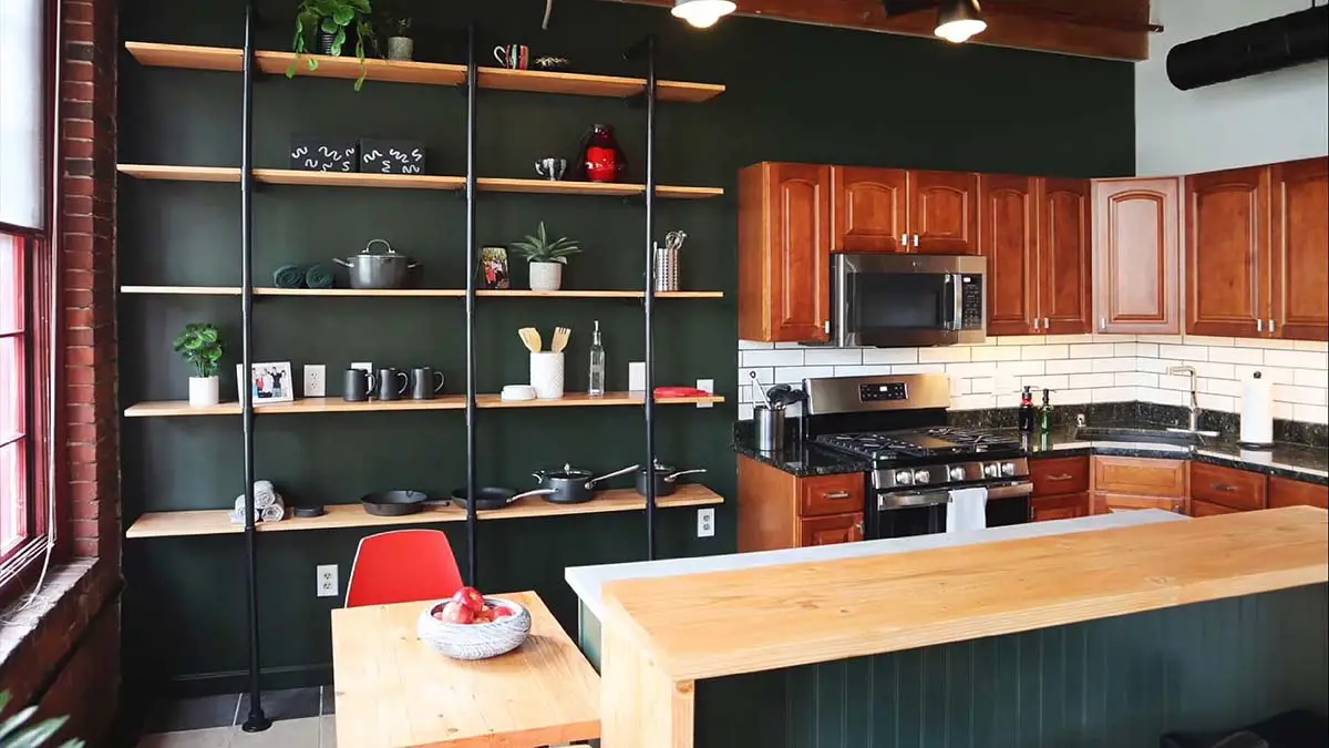 How to Make DIY Industrial Pipe Shelving at Home